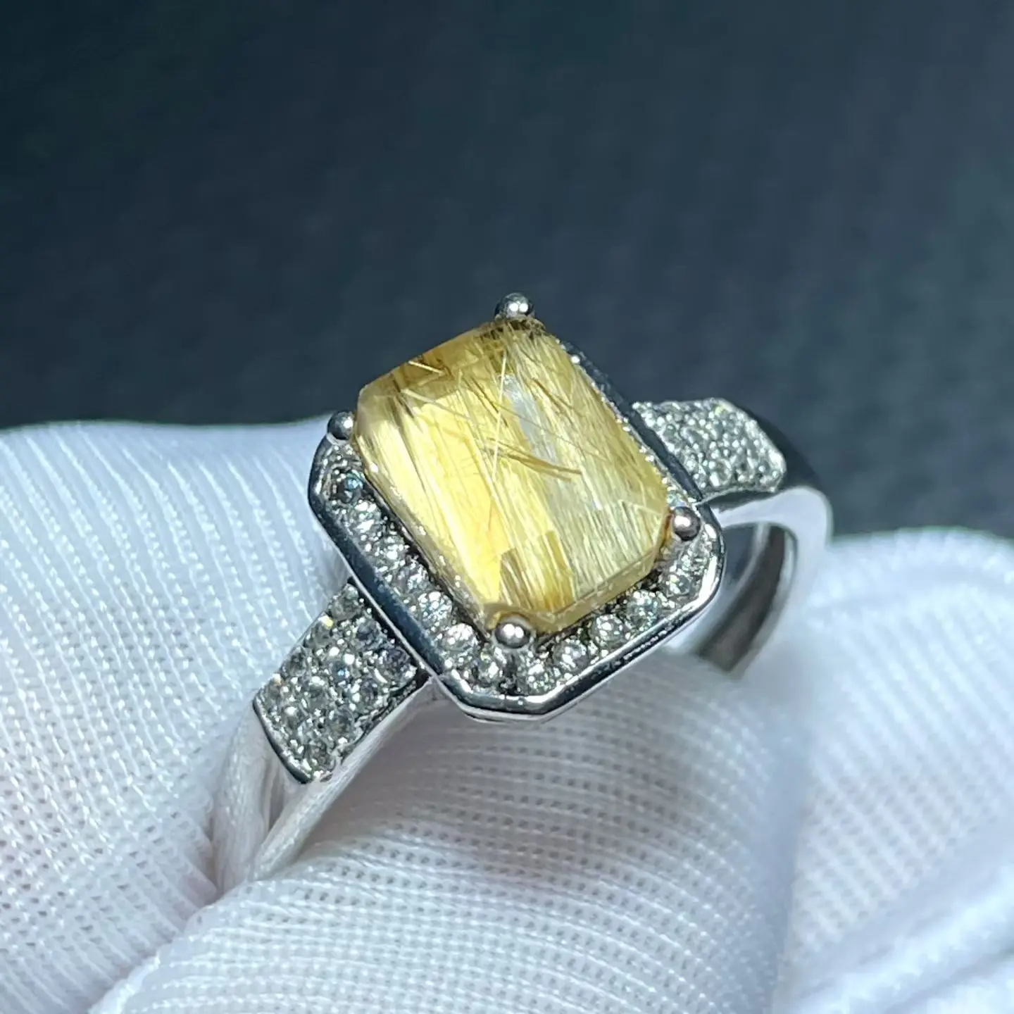 

Natural Gold Rutilated Quartz Adjustable Ring Women 925 Silver 8*6mm Rutilated Beads AAAAAA