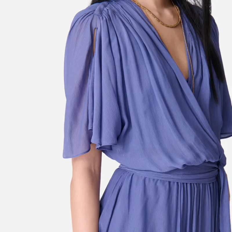 Rytm Przepływu · Elegancka i Odświeżająca Jedwabista Gładka Krepa Sukienka Grecka z Dekoltem w Serek i Krótkim Rękawem