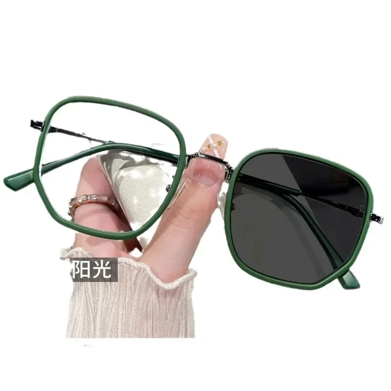 Photochrome Myopiebrille 0~ -400 Automatischer UV-Schutz Ein Paar Brillen mit mehreren Verwendungsmöglichkeiten Intelligente Tag- und Nachtstile – Detail 5