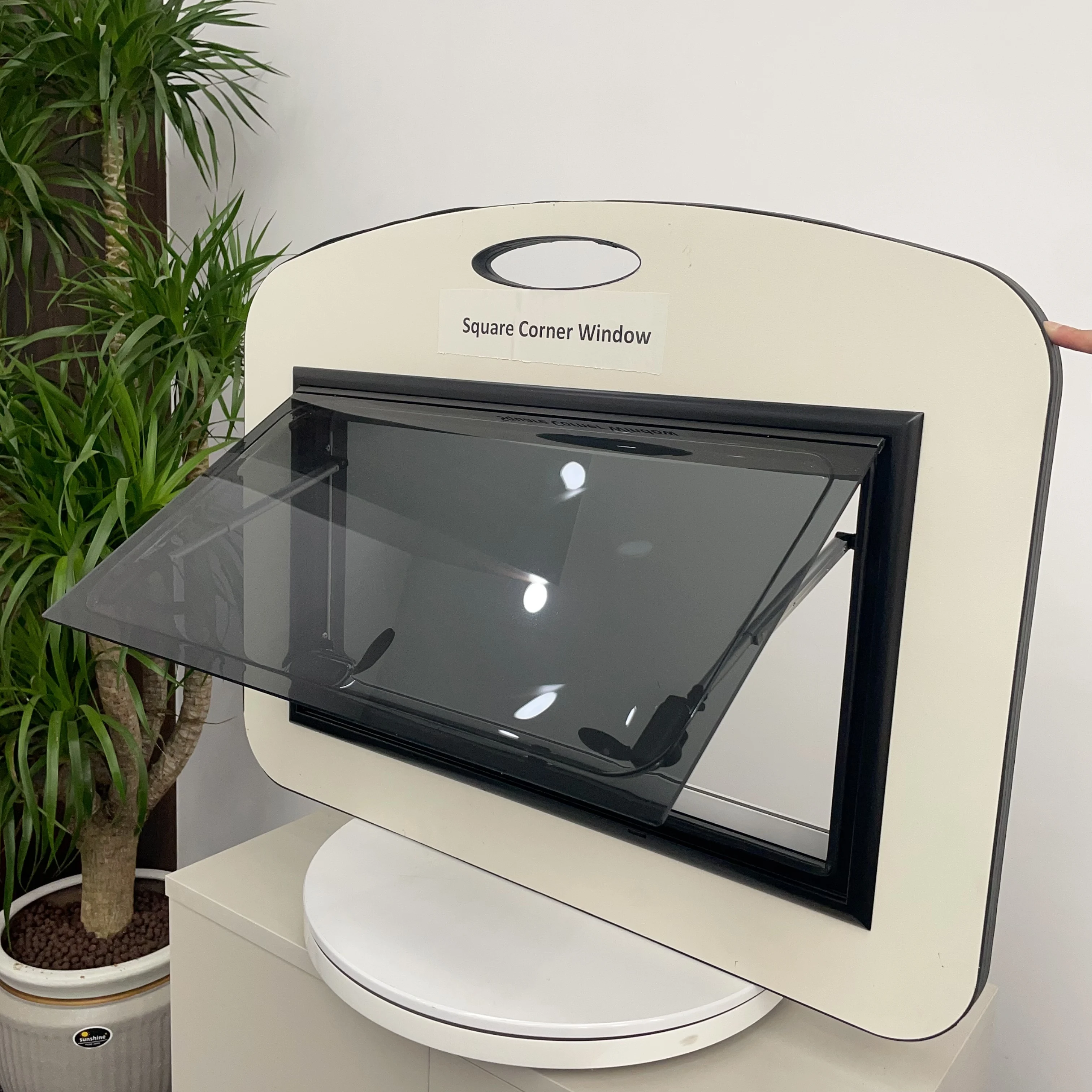 

Caravan RV Right Angle Double Layer Acrylic Push Window with Aluminum Alloy Frame for Camper Van Motorhome and Custom Sizes