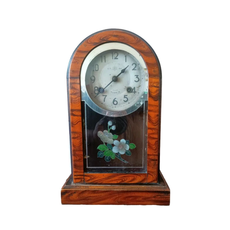 

clock old objects old goods Republic of China antique clock agritainment scenic retro decoration collection ornament