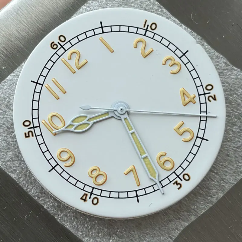 Watch Parts Vintage Style 28.5mm White Sterile Dial Super Green Luminous Date Window Suitable For NH35/36 Automatic Movement