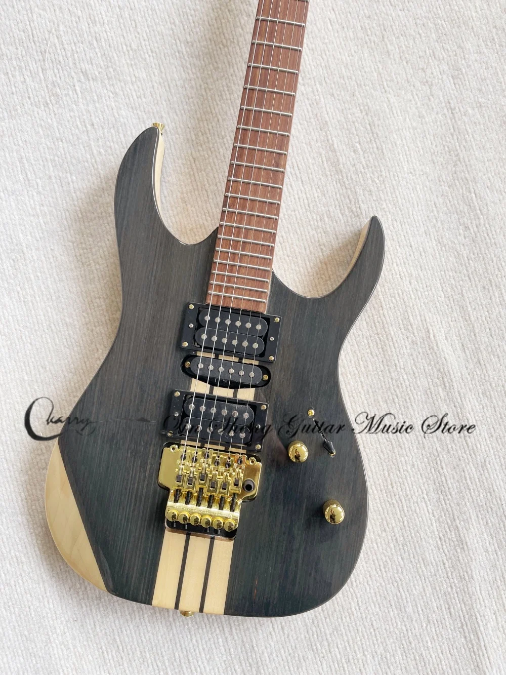 Cream guitar, solid wood body, maple neck, black binding, ice man guitar, fixed bridge, closed pickups, golden tuner, customizab