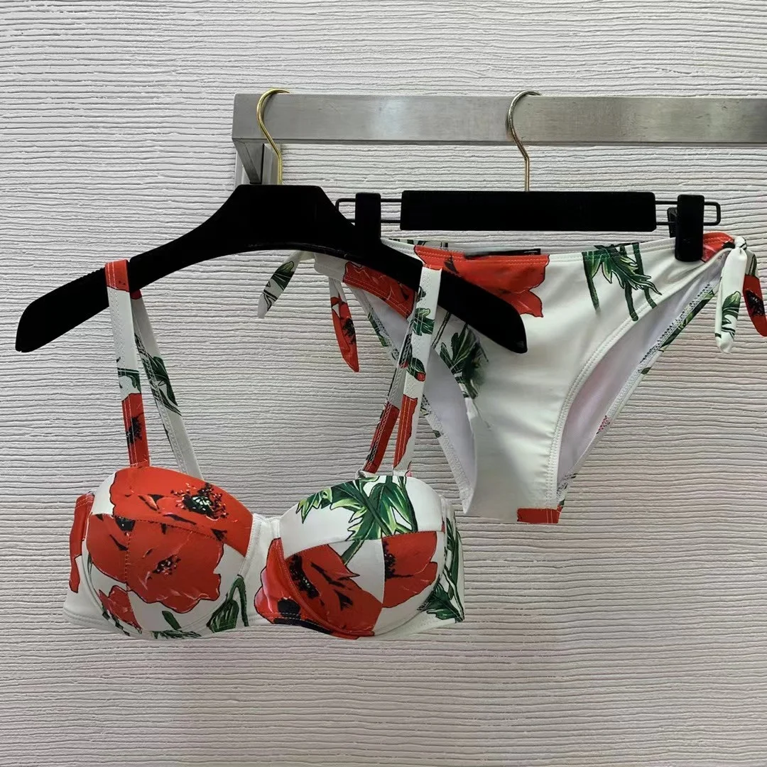 

2024 New Flower Printed Bikini Swimsuit Set! Stereoscopic hard cup bra and underwear ➕ Decorative panties with straps!