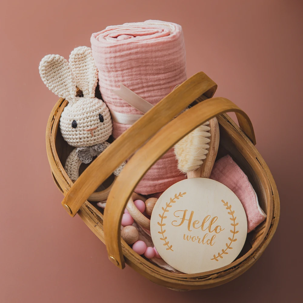 1SetNewborn Towel Bath Toy Double Cotton Cloth Wooden Wristband Rattle Toy Milestone Cards Set Photography Props Baby Birth Gift