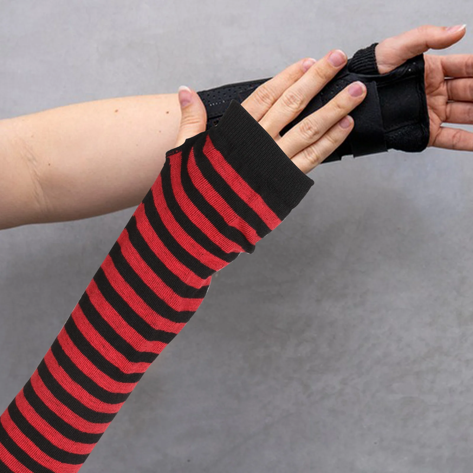 

4 Pairs Women Fingerless Gloves Striped Long Arm Warmers Elbow Length Touchscreen Compatible Soft Cozy Mittens