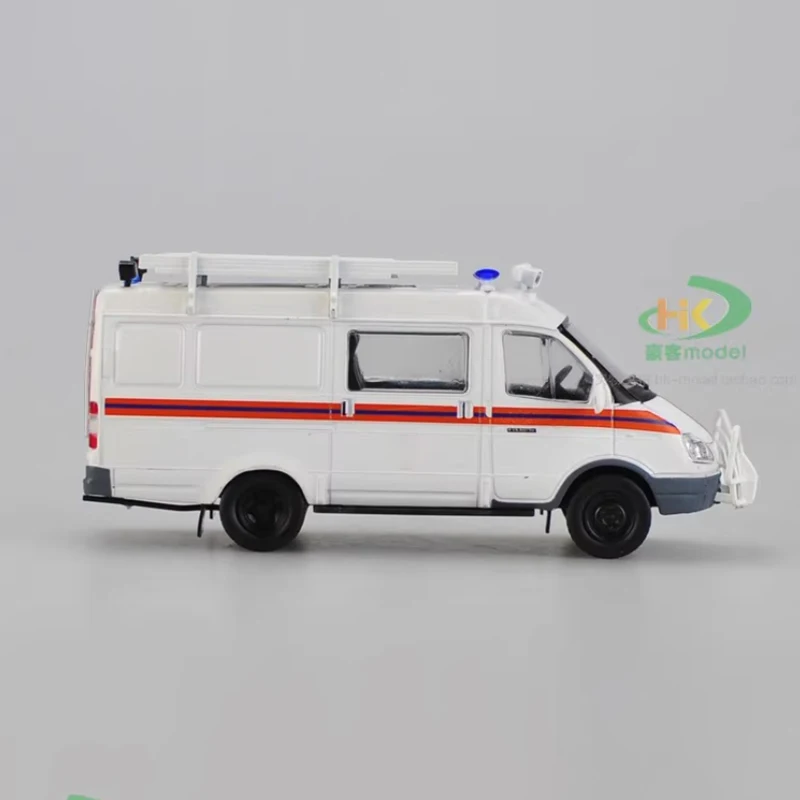 Diecast in scala 1:43 Transit Ambulanza medica Van Modello di auto in lega Prodotto finito Simulazione Collezione di giocattoli Regalo Modello