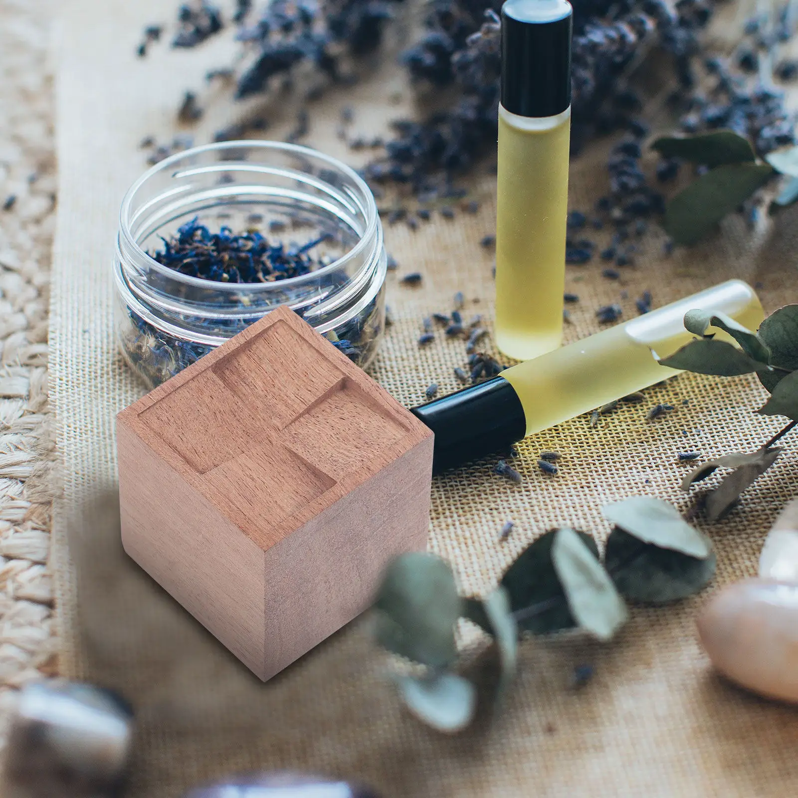 

Natural Wooden Aroma Diffuser Wood Block Compact Size Essential Oil Diffuser for Car Bedroom Office Yoga Room Home Decoration