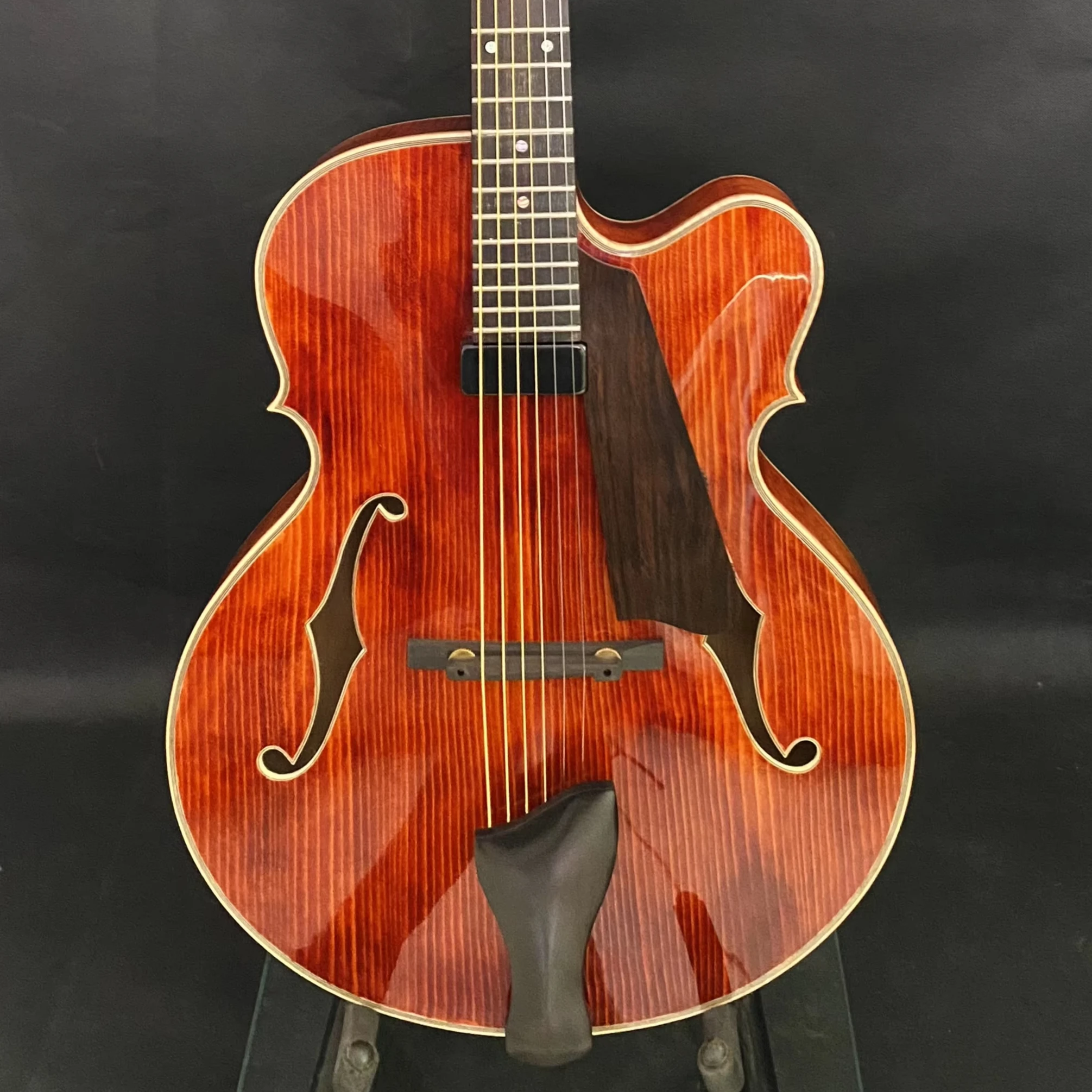 

Yunzhi 15-Inch Customizable Electric Jazz Guitar Solid Maple Hollow Cutaway Archtop Ebony Fingerboard Handmade Special Shape
