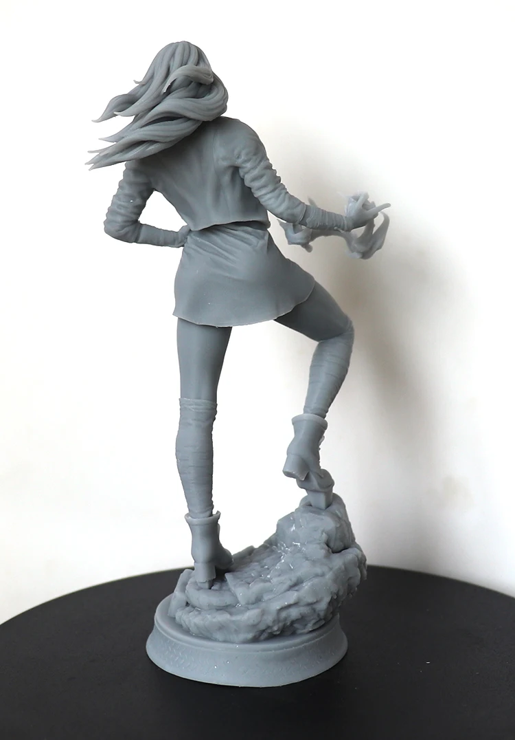 1/18 Scale Die-cast Resin Figure Model Assembly Kit Bloody Witch Model 100mm Needs To Be Assembled and Unpainted