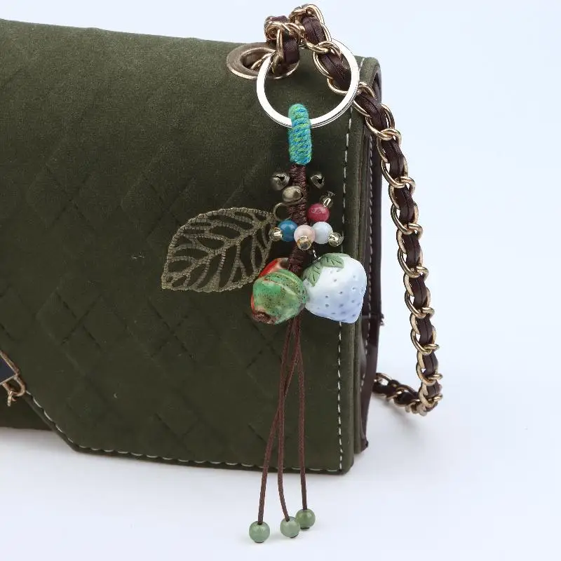 Handgefertigter Keramik-Erdbeer-Pfeffer-Schlüsselanhänger, Boho Perlen-Gewebter Schlüsselring, Niedlicher Taschenanhänger für Frauen und Mädchen, Geschenk, Tägliche Dekoration – Detail 16