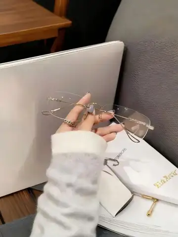 2025 Fashion New Men's and Women's Universal Radiant Glasses, Trendy, Personalized and Versatile