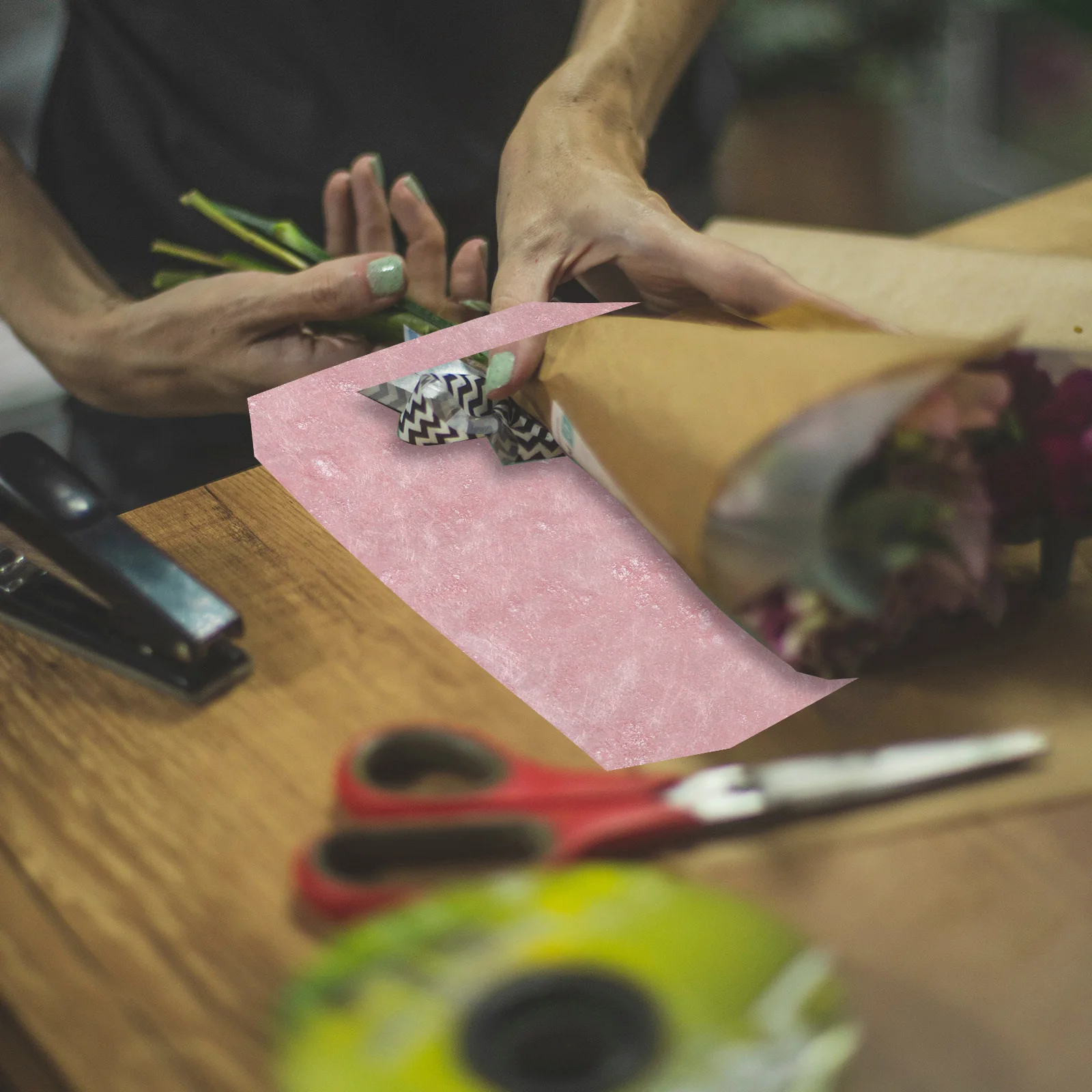 

Flower Packing Paper 23.58X19.65In Crepe Wrapping Paper For Bouquets Fresh Arrangements Wedding Party Floral Gift