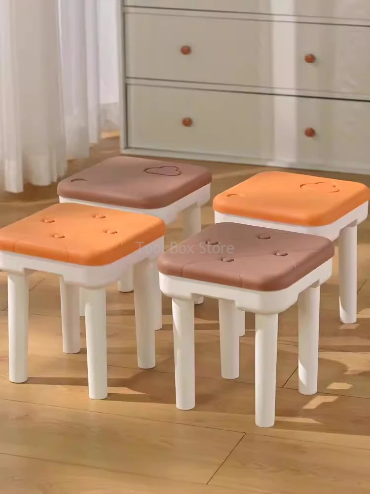 

Portable Stool Plastic Removable Stool Chair Anti-Slip Foot Stools Baby Children Toilet Bathroom Footstool Children's Stools