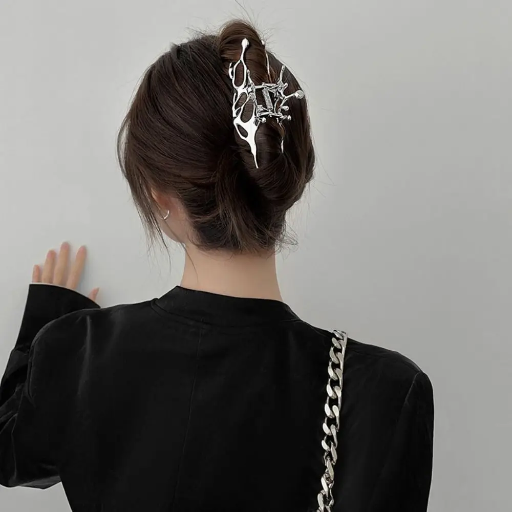 

Elegamt Alloy Geometric Claw Clips Y2k Hair Claw Silver Hair Crab Clip Kroean Style Hair Accessories Streetwear