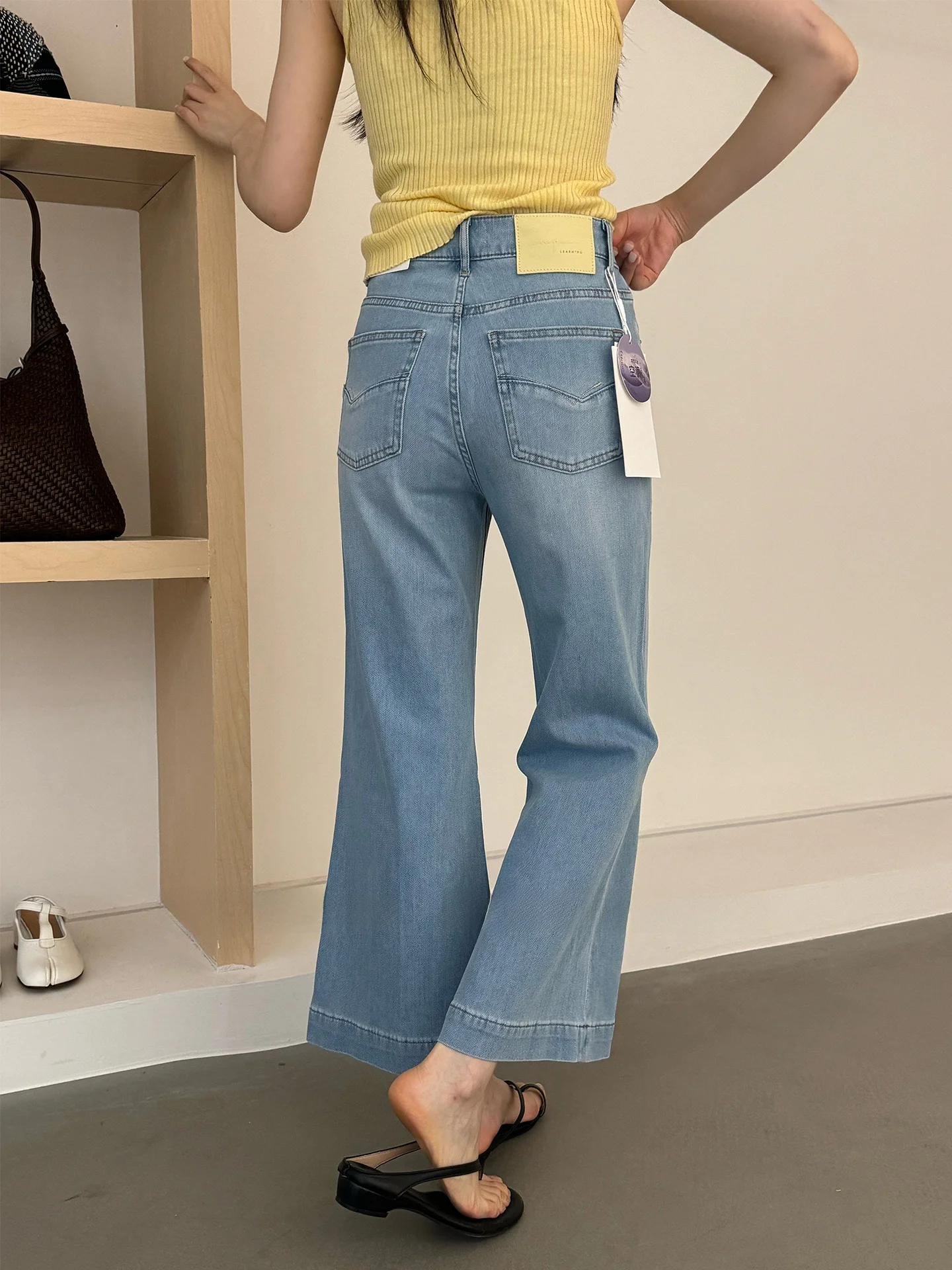 Calça Jeans Feminina de Cintura Alta em Seda Gelada Fina para o Verão, Modelo Cabo 69086, Calça Micro Flare de Nove Pontos, Estilo Casual, Azul, Algodão com Elastano