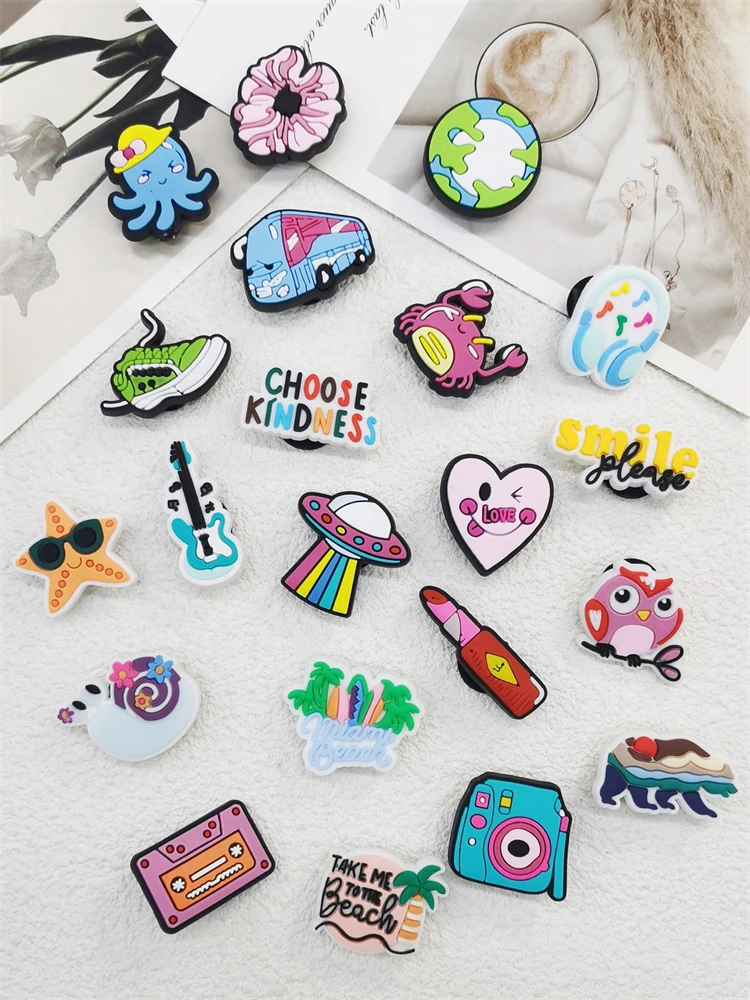 

21PCS Cute Octopus Shoe Charms PVC Camera Buckles Decorations DIY Bear Pins Clog Accessories Fit Women Bubble Slides Slippers