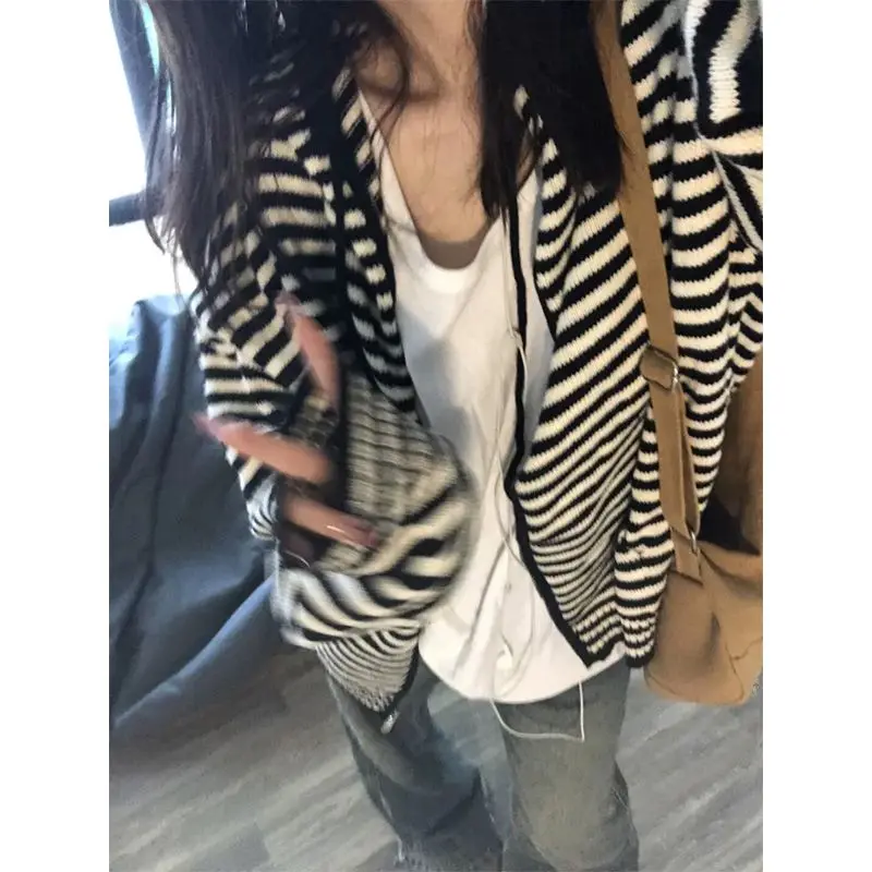 Deeptown Vintage Striped Sweaters Cardigan Women Casual Korean Style Zip Up Knitwear Harajuku Loose Black White Knitted Coats