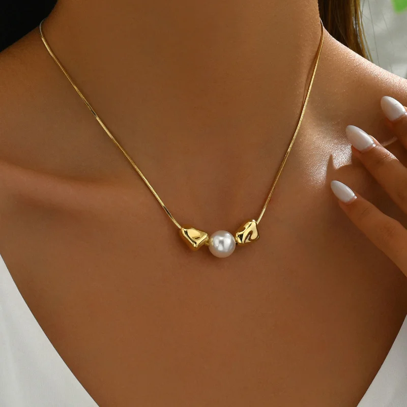 

Geometric Affordable Luxury Style Ladies' Long Necklace All-Match String Pearl Pleated Design Niche Clavicle Chain Wholesale