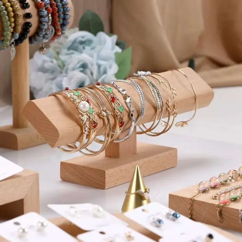 حامل خشبي للزينة الإبداعية ، والوقوف على الأساور والإسورة ، ورف العرض ، وعرض المجوهرات ، وتجارة التجزئة