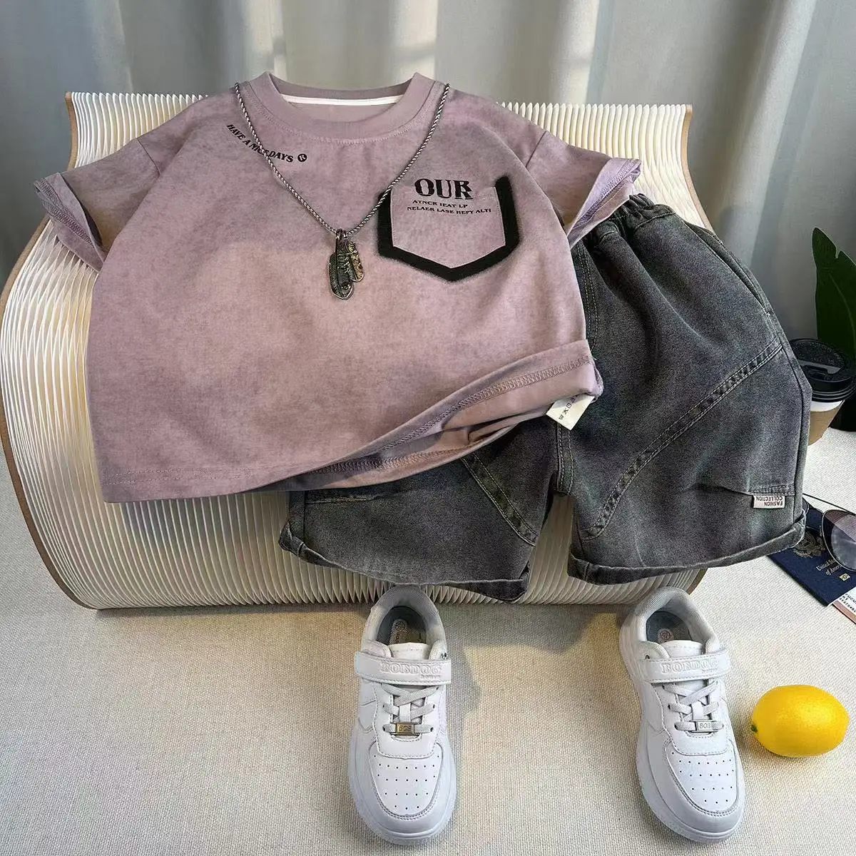 

Boys' Summer Set 2025 New Handsome Children's Short sleeved T-shirt Boys' Baby Workwear Shorts Two piece Set Trendy