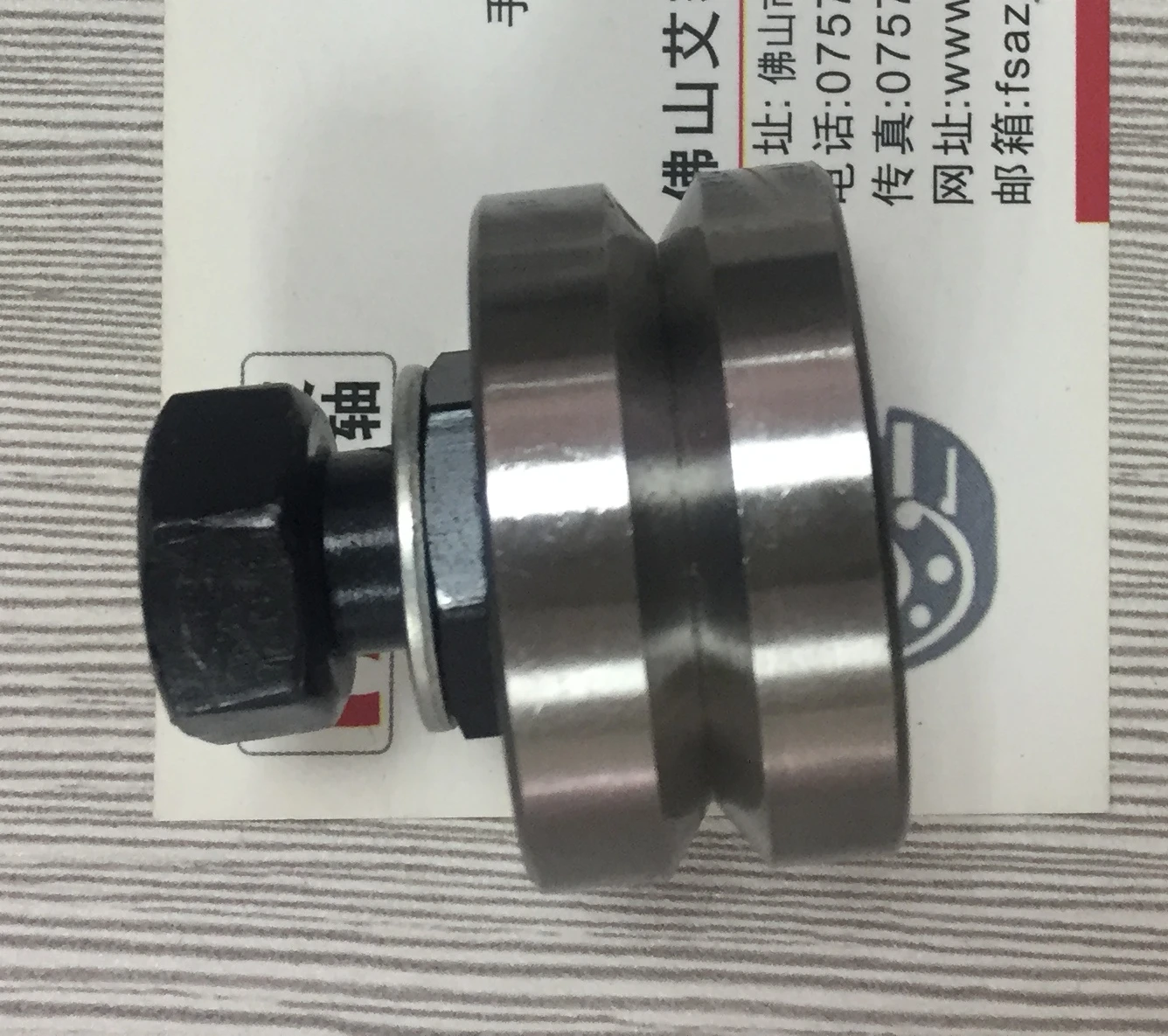 V-type roller bearing NA-25 NA-34LJ25LJ34 professional replacement British Hepke track roller bearing