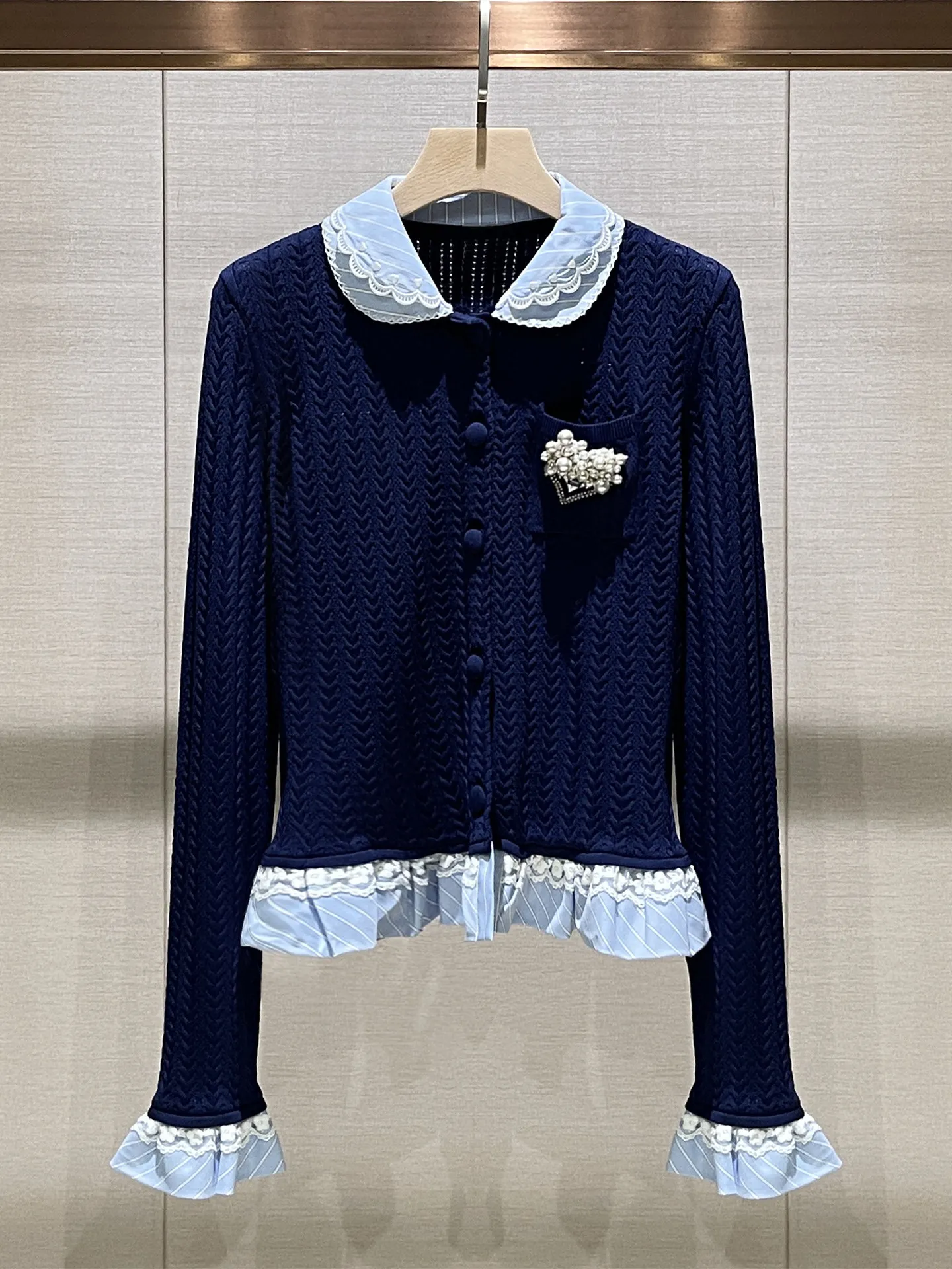 

Облегающий вязаный топ Ele с кукольным воротником с рюшами королевского синего цвета для женщин, весна 2026, повседневный удобный роскошный костюм