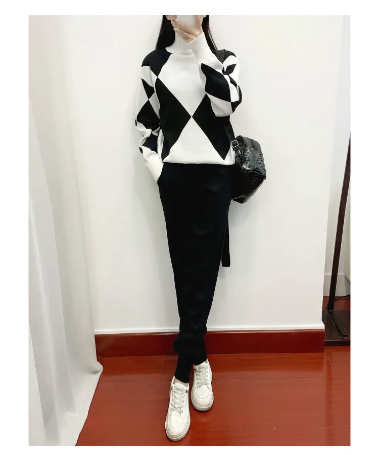 

2025 Fashion Set Women's Autumn/Winter New Casual Knitted Checkered Sweater Two Piece Set Tracksuits Set Women