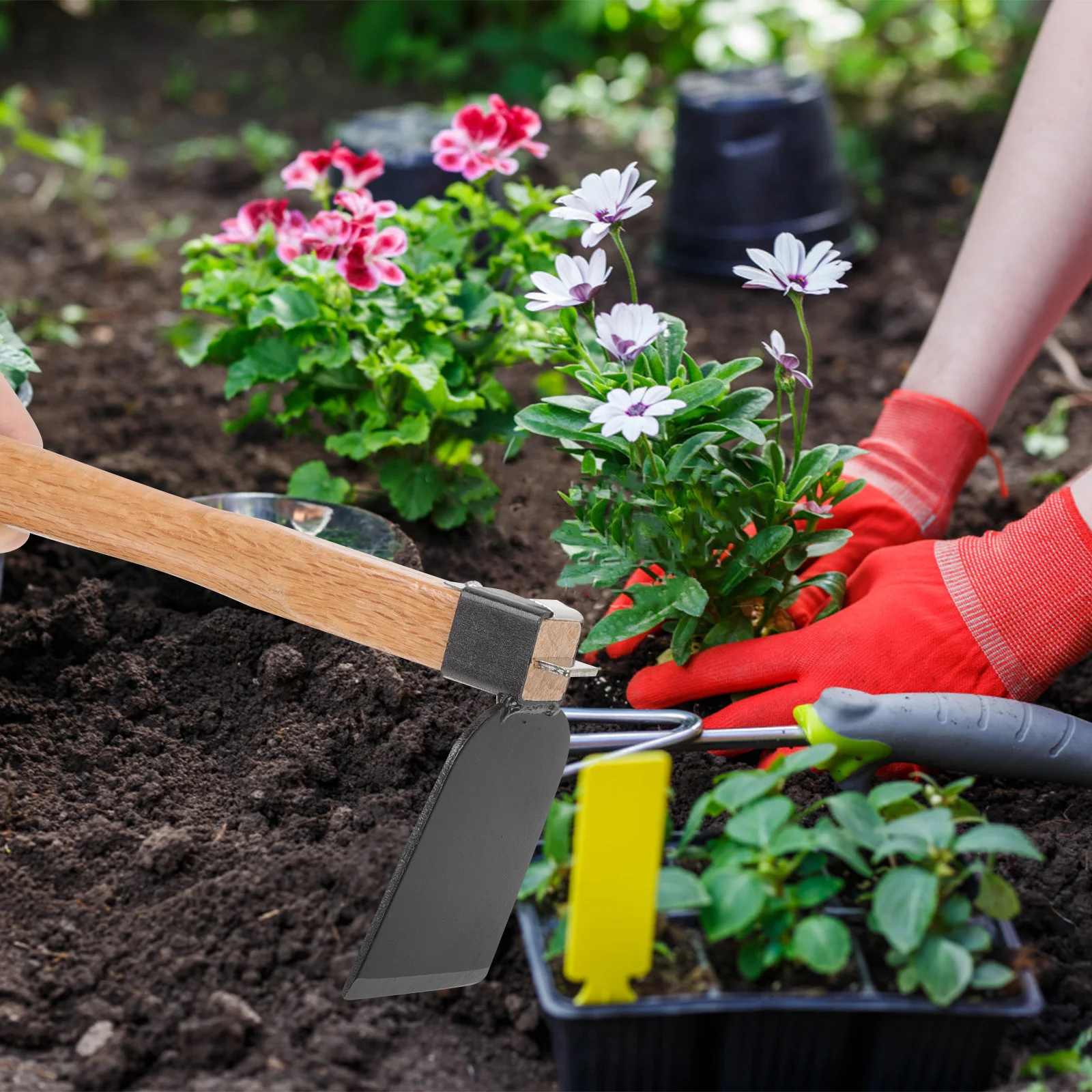 

Compact Sturdy Gardening Hoe Wooden Handle Steel Head Weeding Planting Flower Farming Tool Outdoor Agricultural Supply