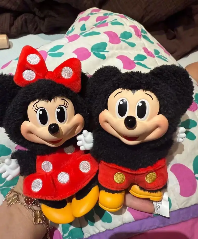 

New Blind Box Genuine Mickey Family Cute Together Series Keychain Chictiti‘S Gifts Lovely Mickey Family Vinyl Dolls Mystery Box