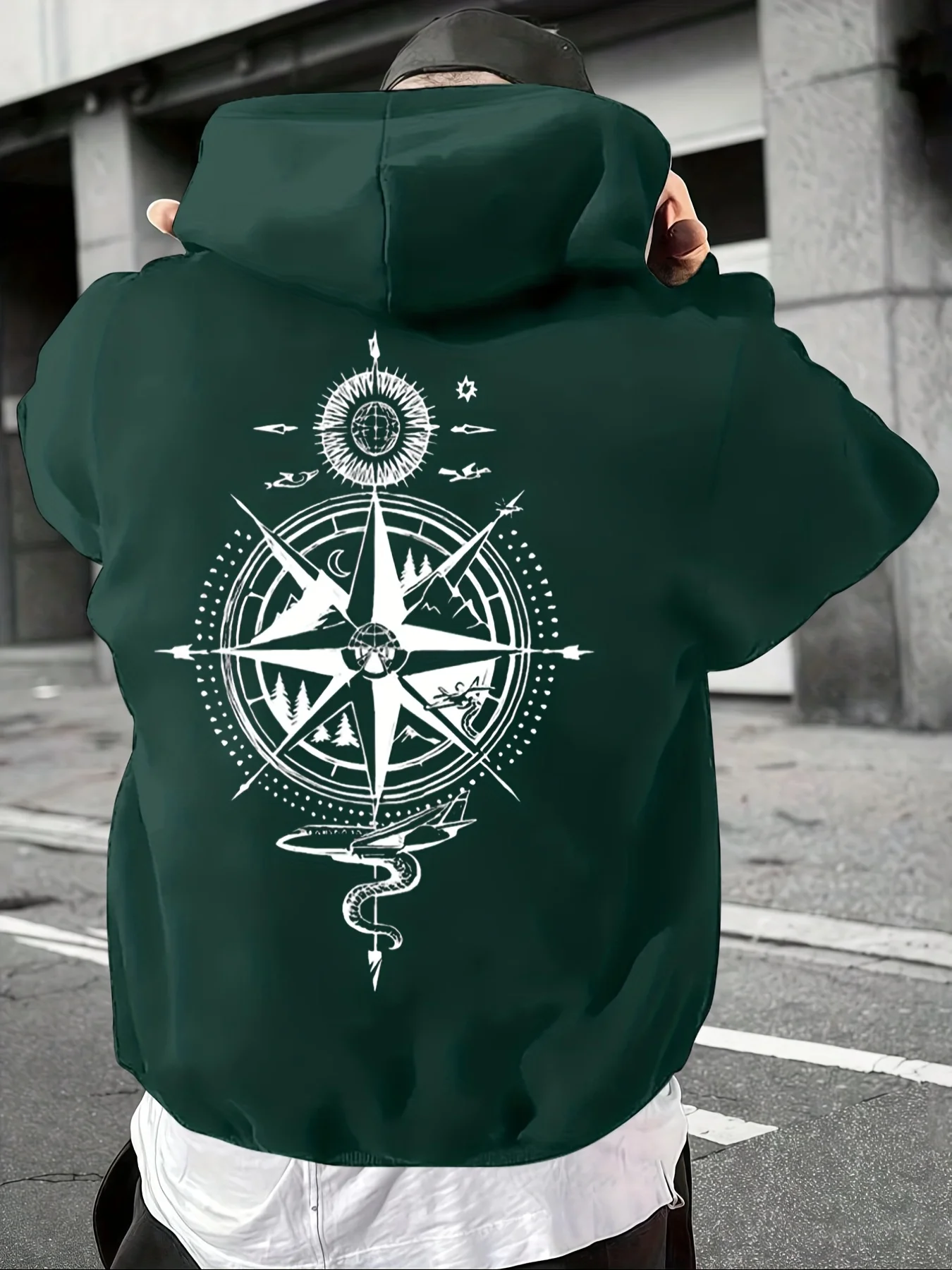 Streetwear brand compass print men's hoodie/sweatshirt, fashionable, casual, loose fit, suitable for everyday wear.