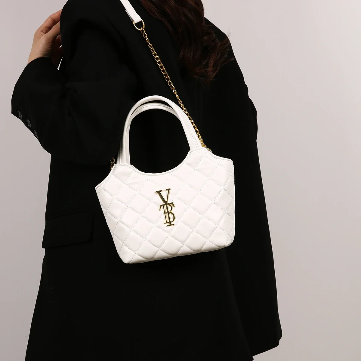 

Stylish Unique Crossbody Handbag With Leather Letter Logo Vintage Design For Fashionable Women Large Capacity