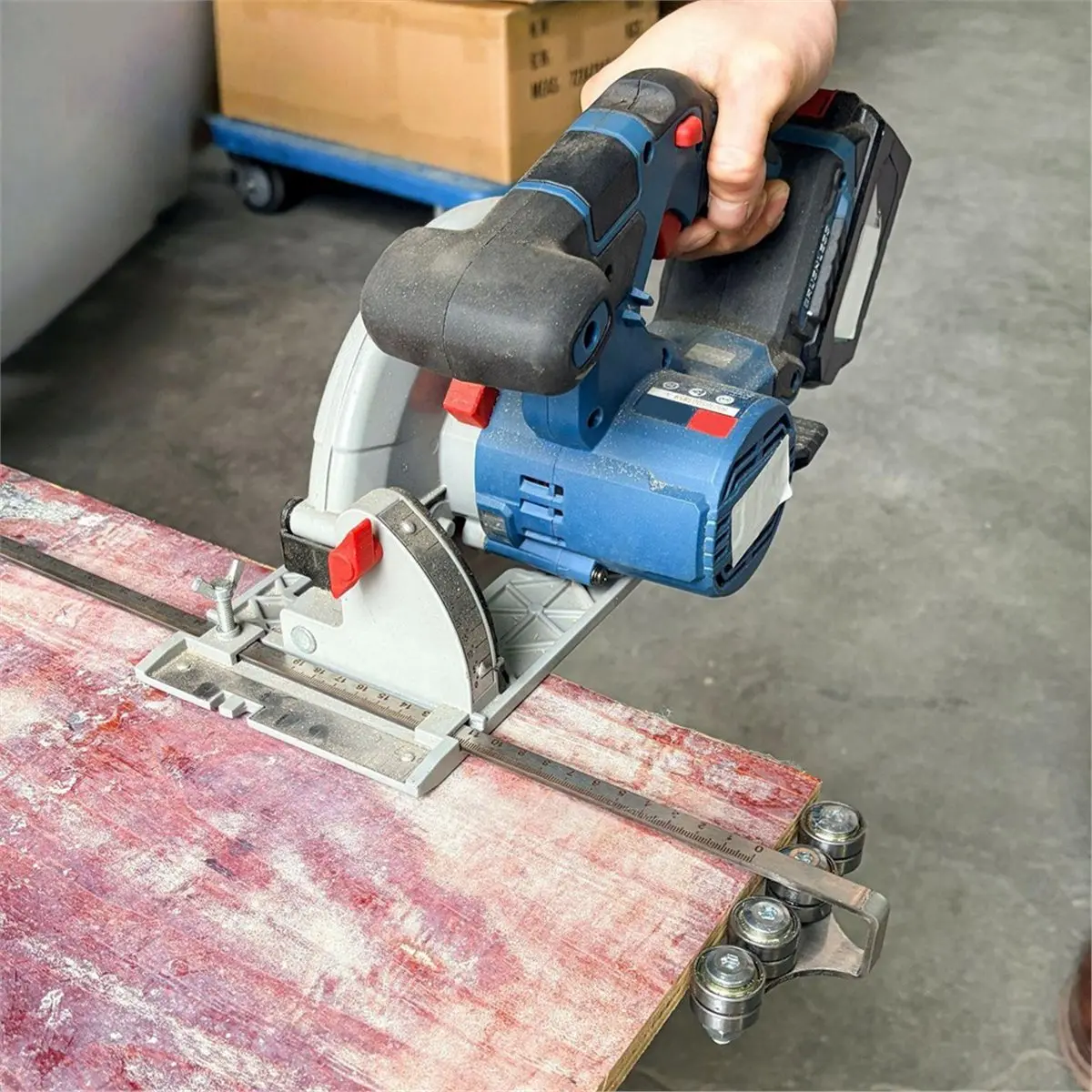 300x3mm Circular Saw Guide Stainless Steel with Adjustable Positioning Calipers Quick Installation Wood Cutting Tool