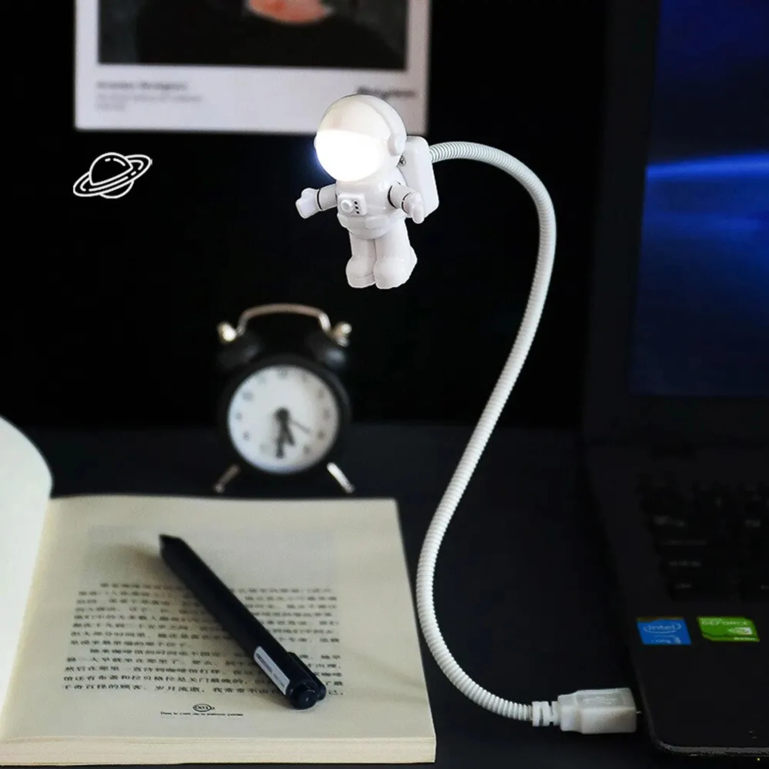 Unique Creative White USB Astronaut Night Light, Cartoon Astronaut Book Light for Computer - Perfect Illumination Gift