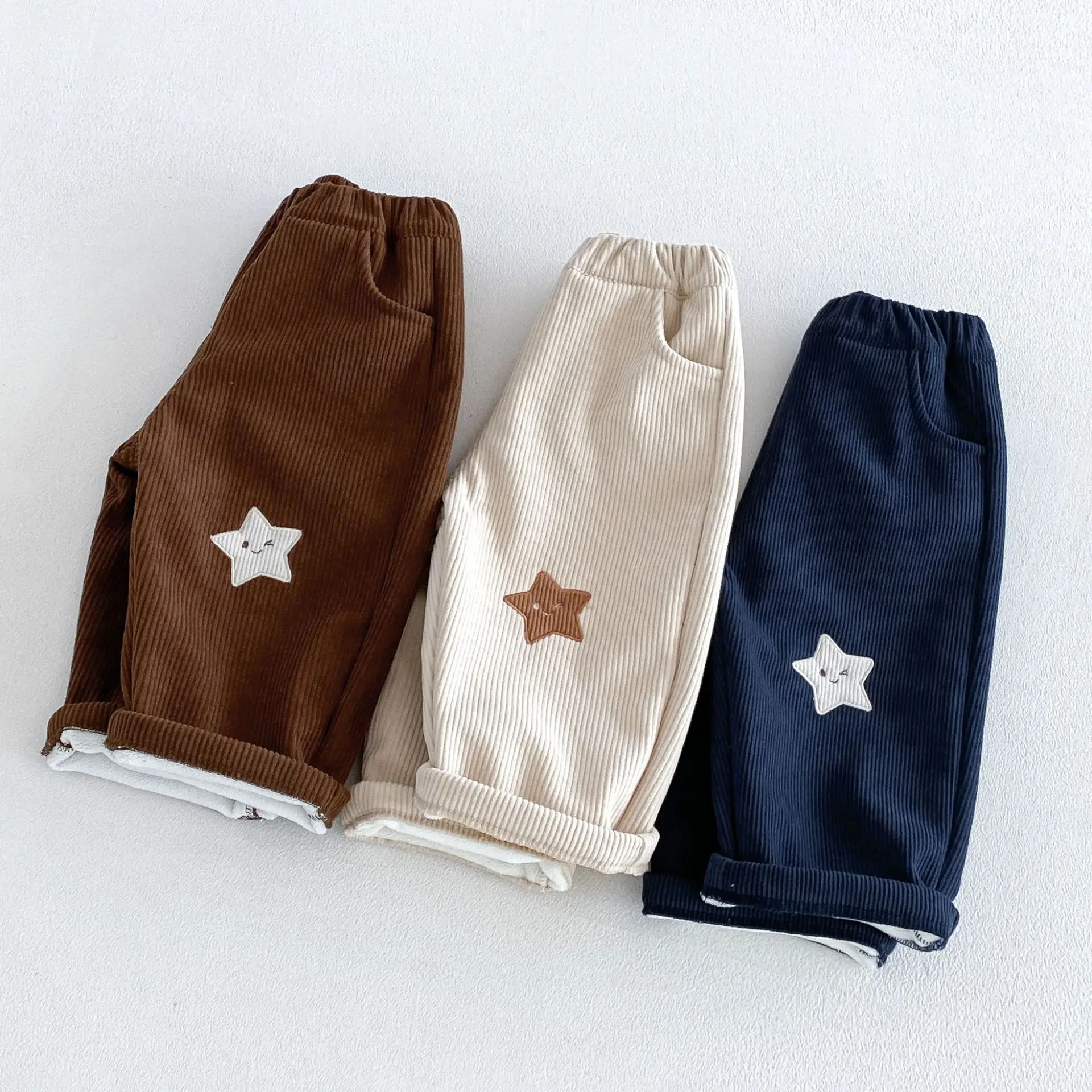 Pantalones de pana con letras  - Corduroy Pant Warm reseña y precio