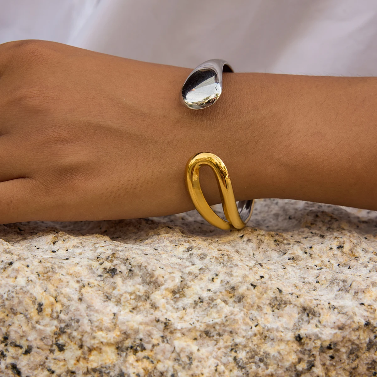 Yori estilo quente de aço inoxidável suave a céu aberto pulseira 18k cor ouro pulseira temperamento moda jóias feminino novo presente