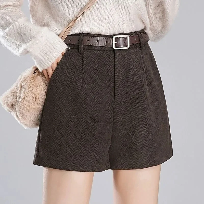 Women\'s High waisted Woolen Shorts For autumn Winter 2025 New Black Loose Casual wide leg A-line boot Pants Female