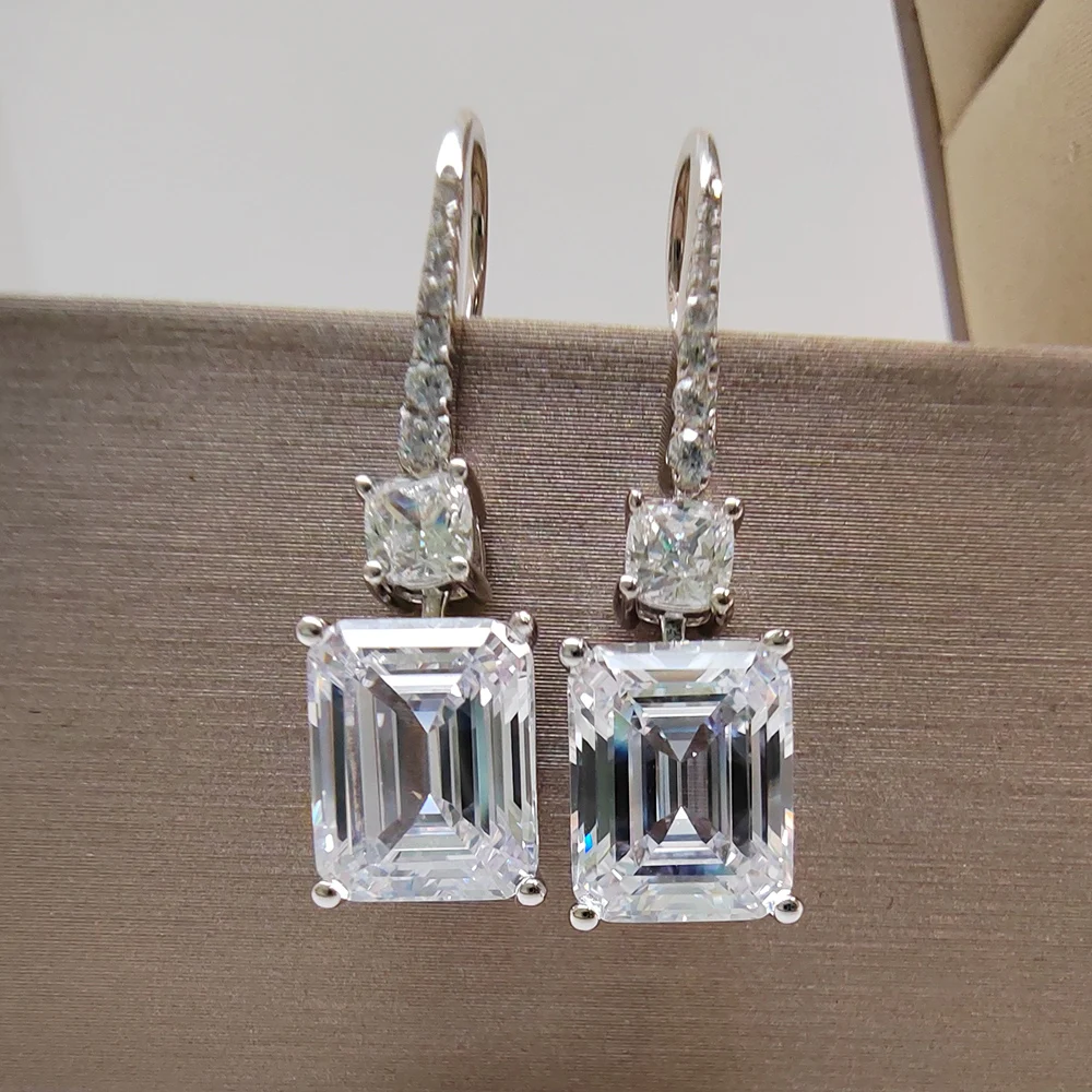 

Luomansi Real AU750 18K Gold Earrings Female 2CT 6X8MM Emerald Cut Moissanite with GRA Certificate Jewelry Wedding Party Gift