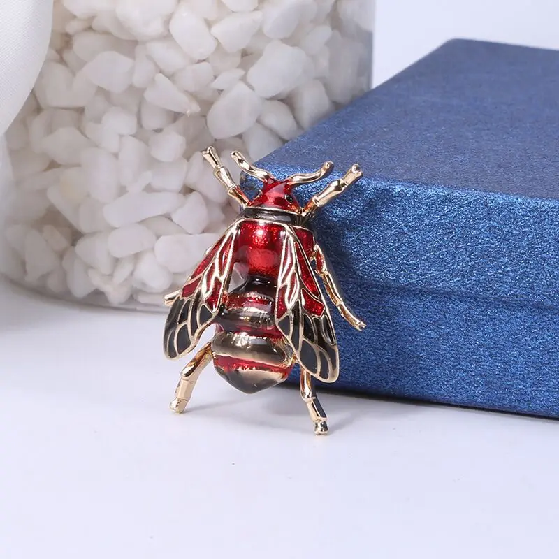 Fashion Simple Insects Animal Brooches Colorful Oil Drip Delicate Bee Brooch Pin Women Clothing Accessories Men Suit Lapel Pins