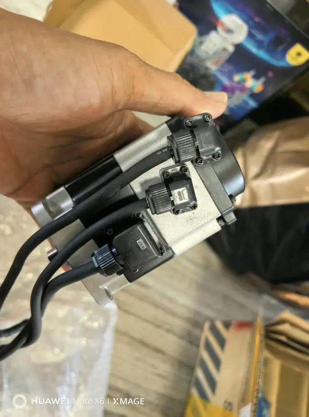 

R2AA06010FCPDG 99%New and original in box servo motor