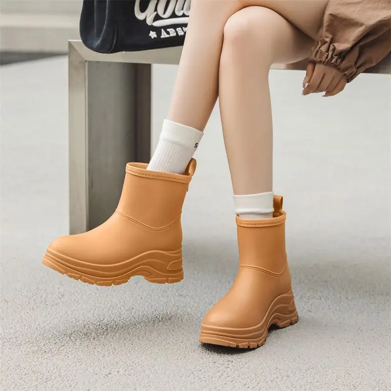 

Outdoor Wear Women's Fashion Simple Rain Boots Thick Sole Non Slip Fleece Lined Waterproof Short Cuff Water Shoes for Kitchen