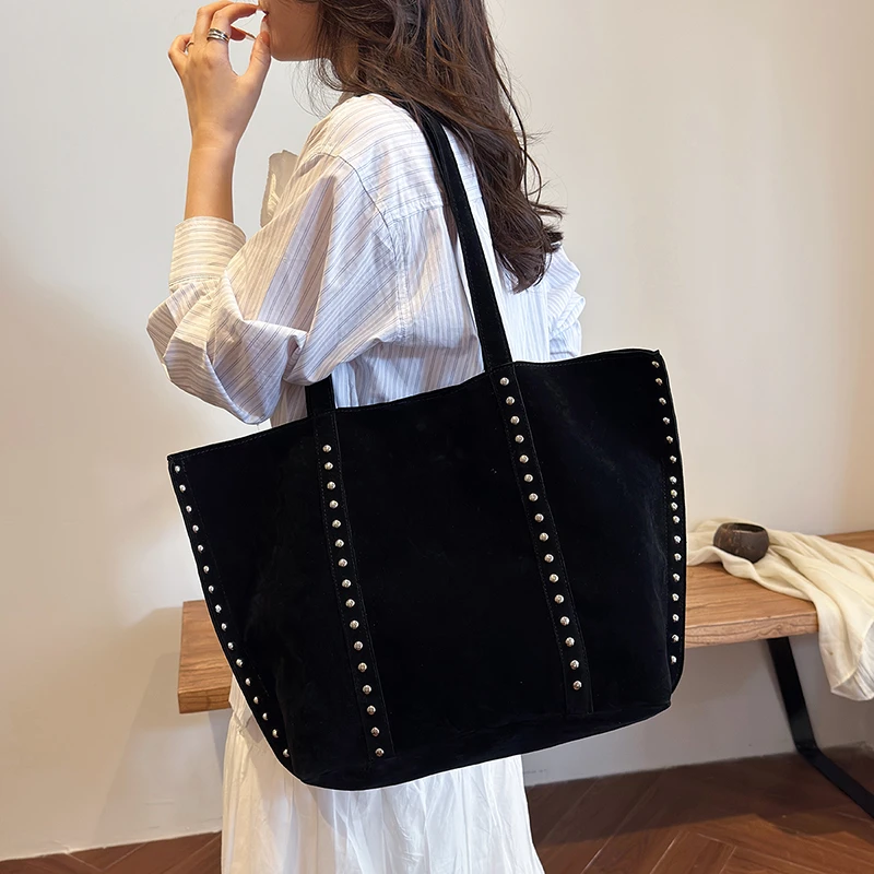 

Solid Color Sewing Thread Shoulder Bags Rivet Decoration Large Capacity 2025 Fashion Bags for Women High Quality Handbags