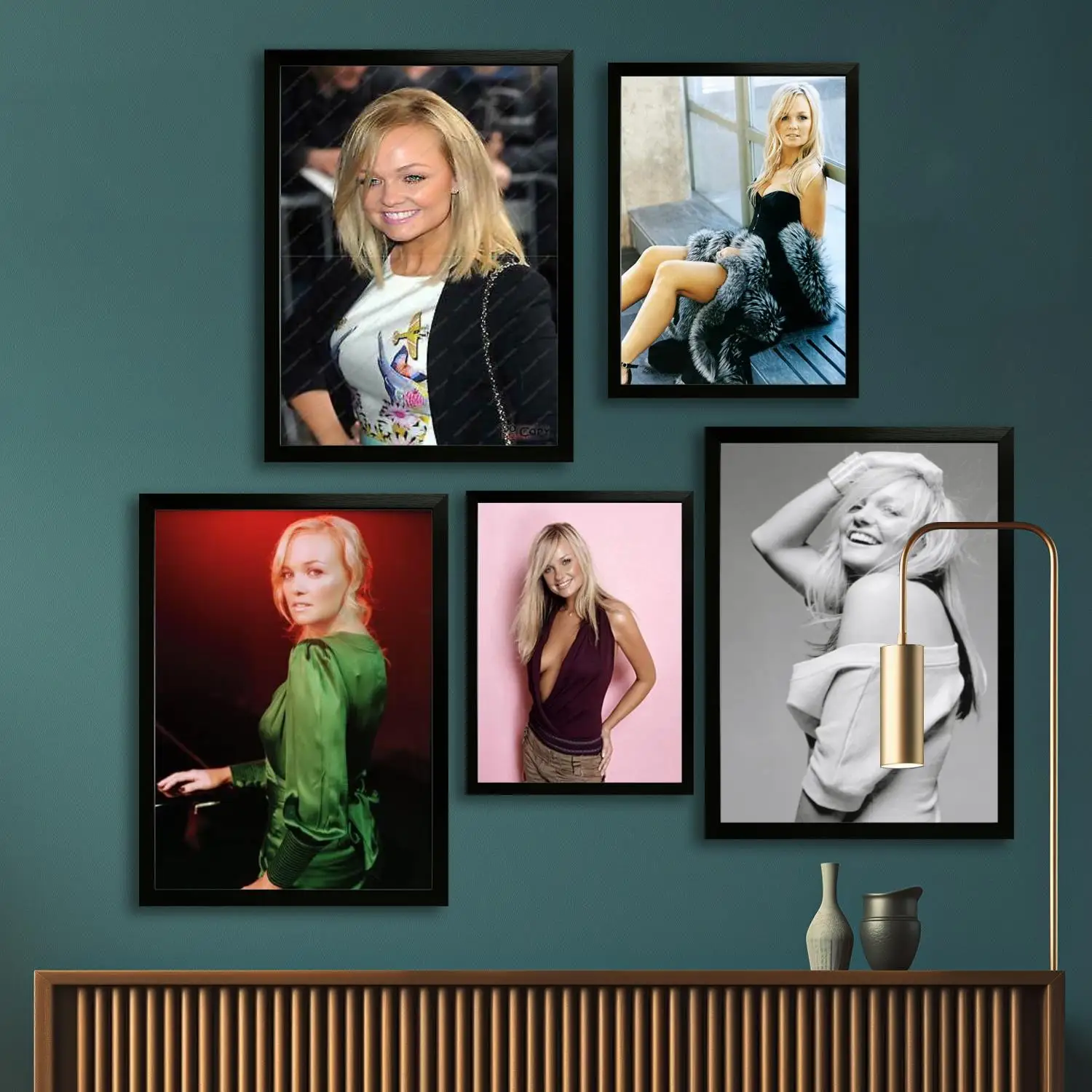 

Emma Bunton Canvas Art Poster and Wall Art, Picture Print, Modern Family Bedroom Decor, Posters,Decorative painting