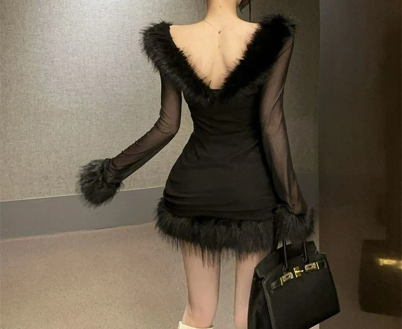 

2025 Autumn and Winter New Black Dress Fur Collar Slightly Transparent V-neck Backless Hip-wrapped Short Skirt for Women