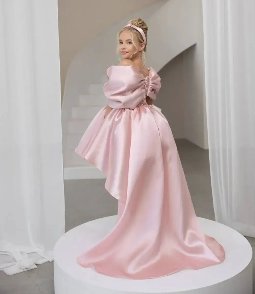 Różowe wysokie niskie suknie urodzinowe dla dziewczynek miękka satynowa kokarda sukienki dla dziewczynek na wesele dostosowane suknie na bal dla dziewczynek