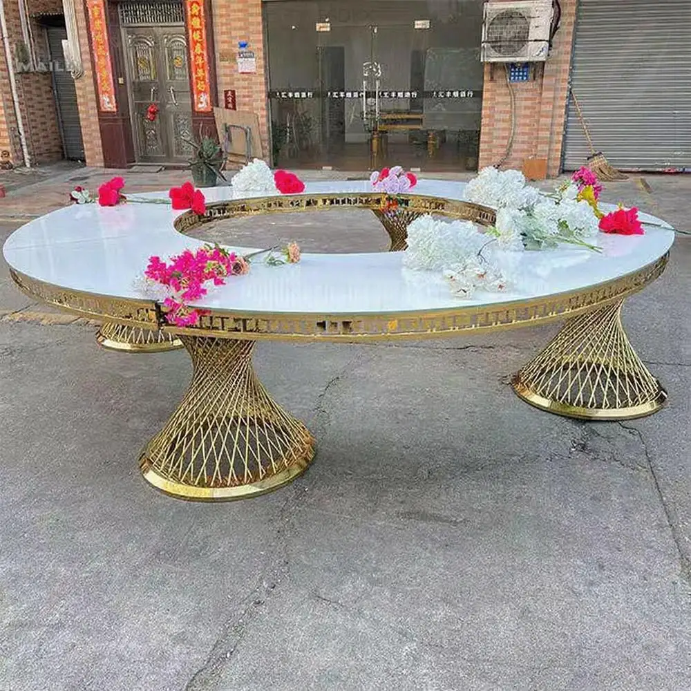 FSDKX Luxurious Event Gold Stainless Steel Serpentine Dining Tables Round for Wed
