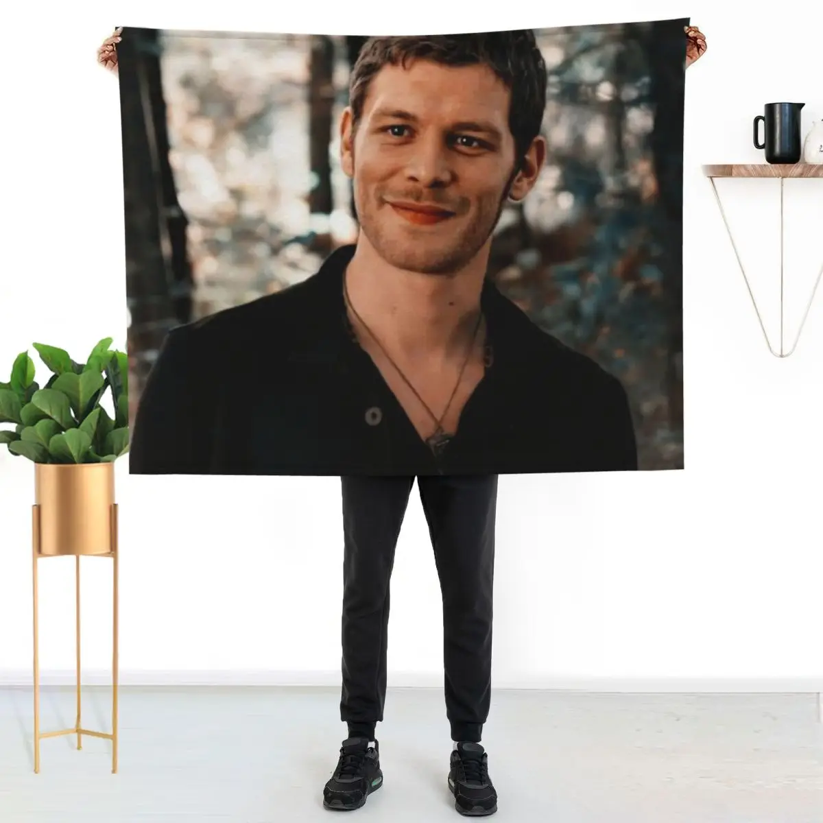 

Klaus Mikaelson Throw Blanket Reusable Durable Soft Blanket for All Seasons
