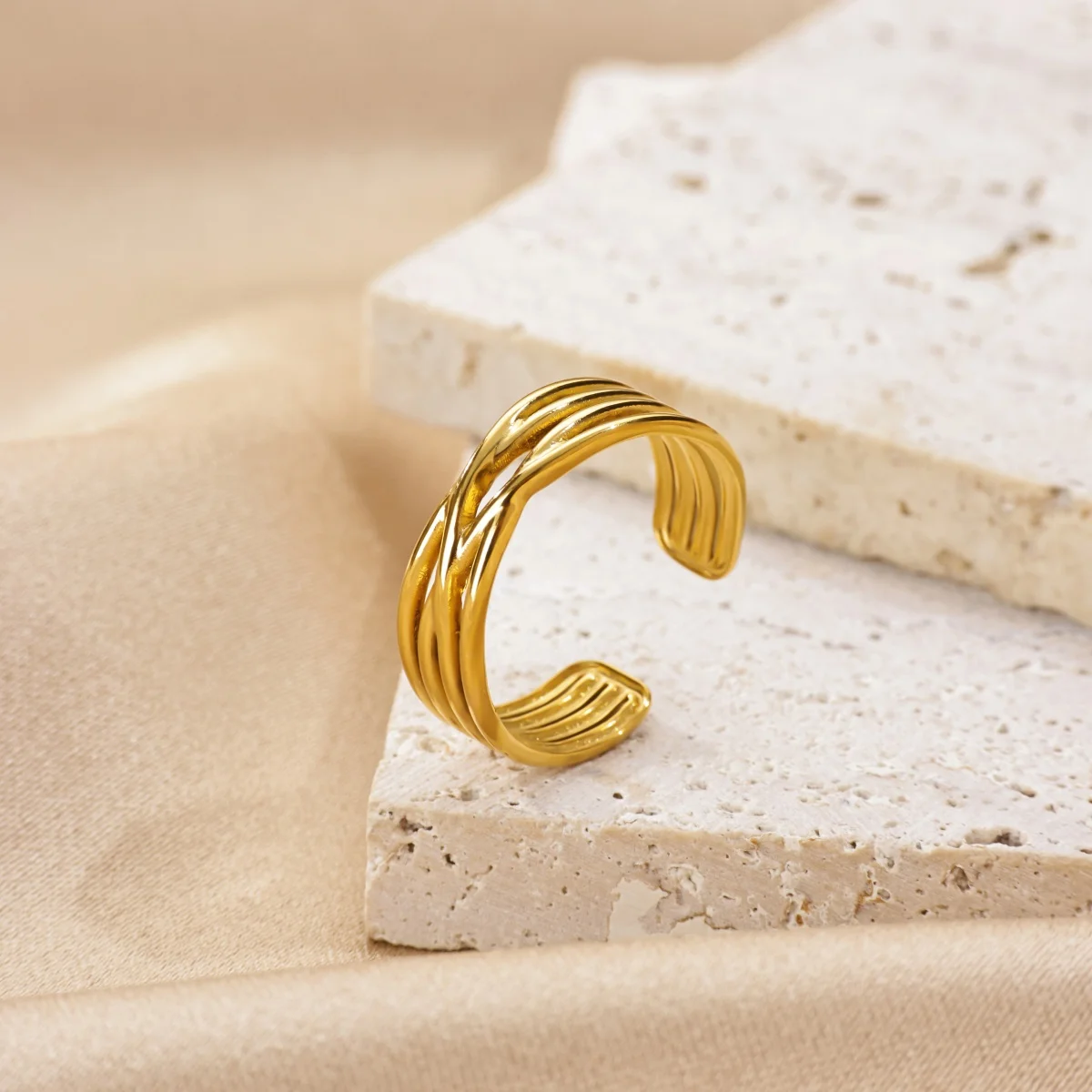 Minimalistische geometrische Wickel-Kreuzringe für Frauen, goldfarben, Edelstahl, offener Kreuzring, Party, Hochzeit, Schmuck, Geschenk – Detail 9