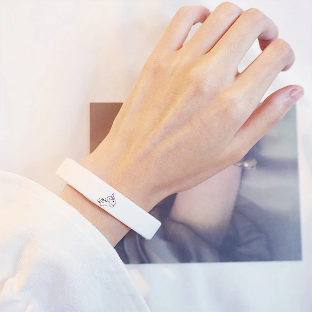 

Silicone Bracelet Fashion Wristbands Simple Design Comfortable Lightweight Unique Style Durable for Daily Hip