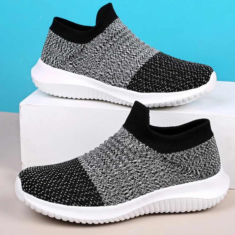 Lichte Sneakers Vrouwen Hardloopschoenen Vrouwen Ademende Mesh Slip-On Schoenen Dames Sportschoenen 2024 Comfortabele Sneakers Voor Dames